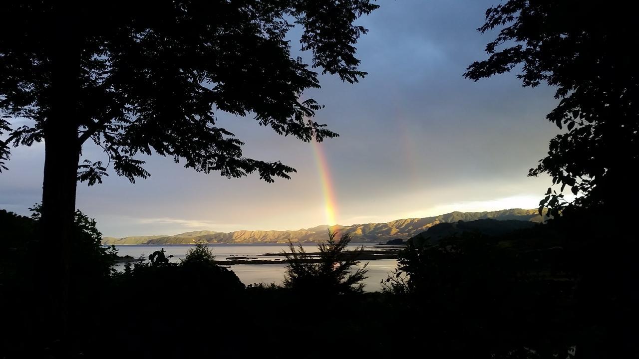 Sunrise Cabin At First Light Rangihaeata Retreat Takaka Esterno foto
